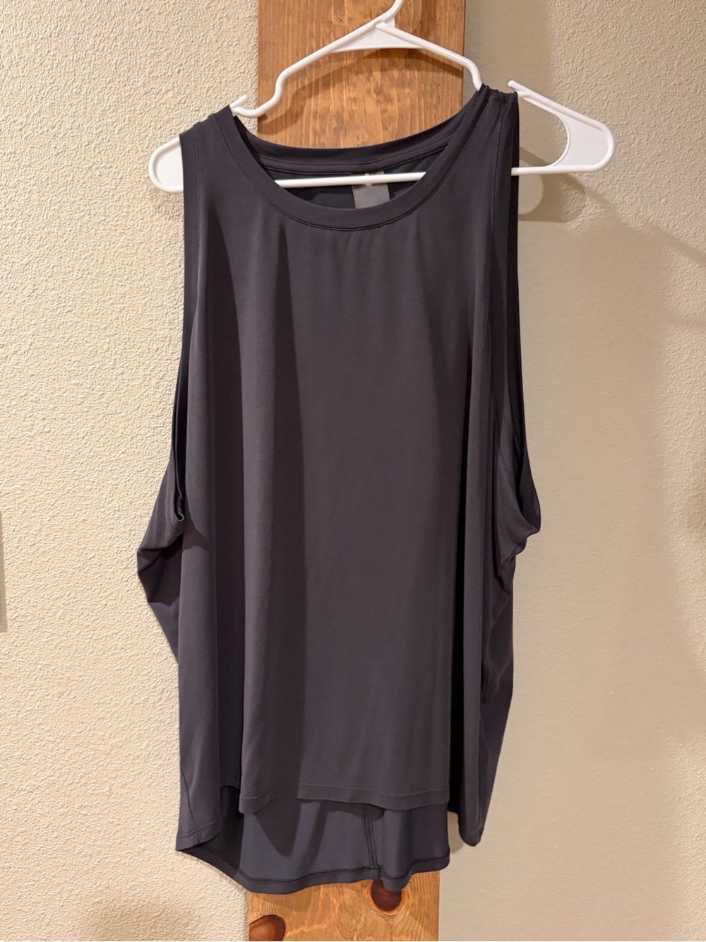 CALIA by Carrie Underwood Charcoal Gray Sleeveless Tank